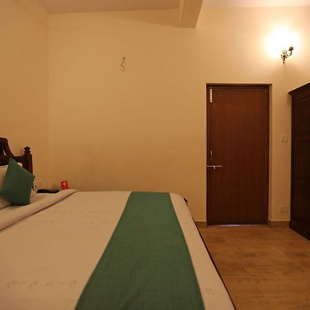 Oyo 6549 Hotel Gorbandh Ābu Exteriör bild